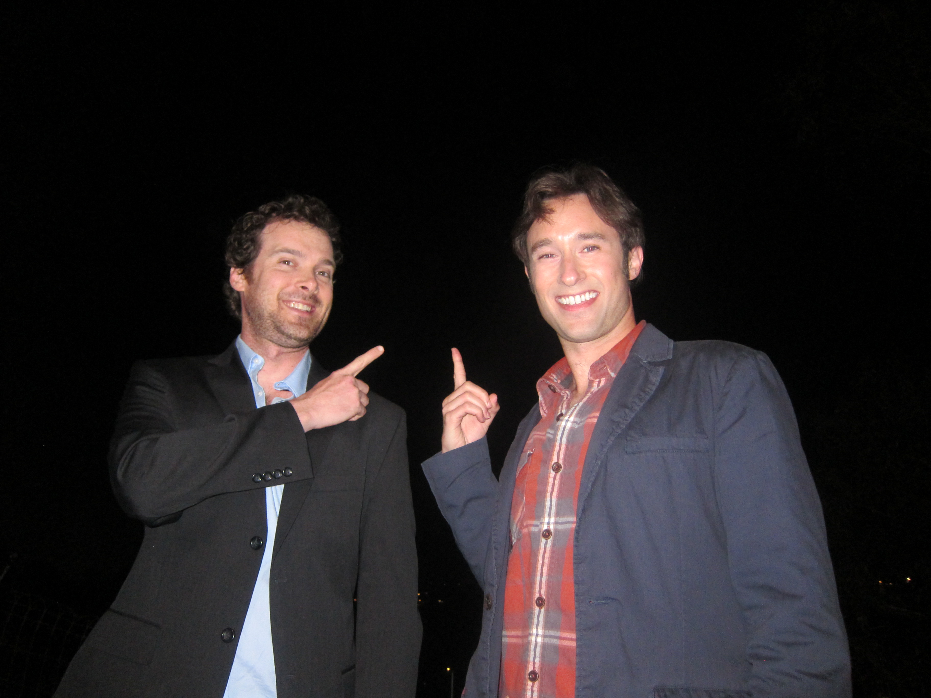 Cooper Used A Point And Shoot Still Camera To Replicate What's Onscreen When They Take The Picture Of Themselves With The Comet, I.e. Pointing At That Piece Of Sky Where The Comet Would Be If Taken With A Proper Camera And Timer