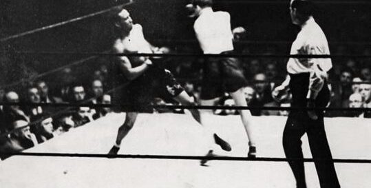 Young-Jack-Thompson-vs-Jackie-Fields-bw-chicago